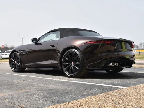 Used 2023 Jaguar F-TYPE R image 11