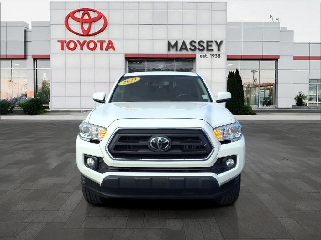 Used 2023 Toyota Tacoma SR5 AWD/4WD image 8