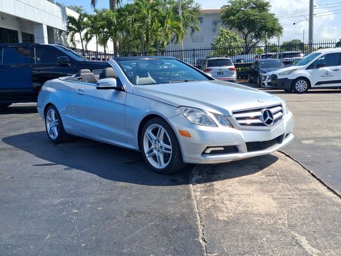 Used 2011 Mercedes-Benz E 350 Cabriolet image 4