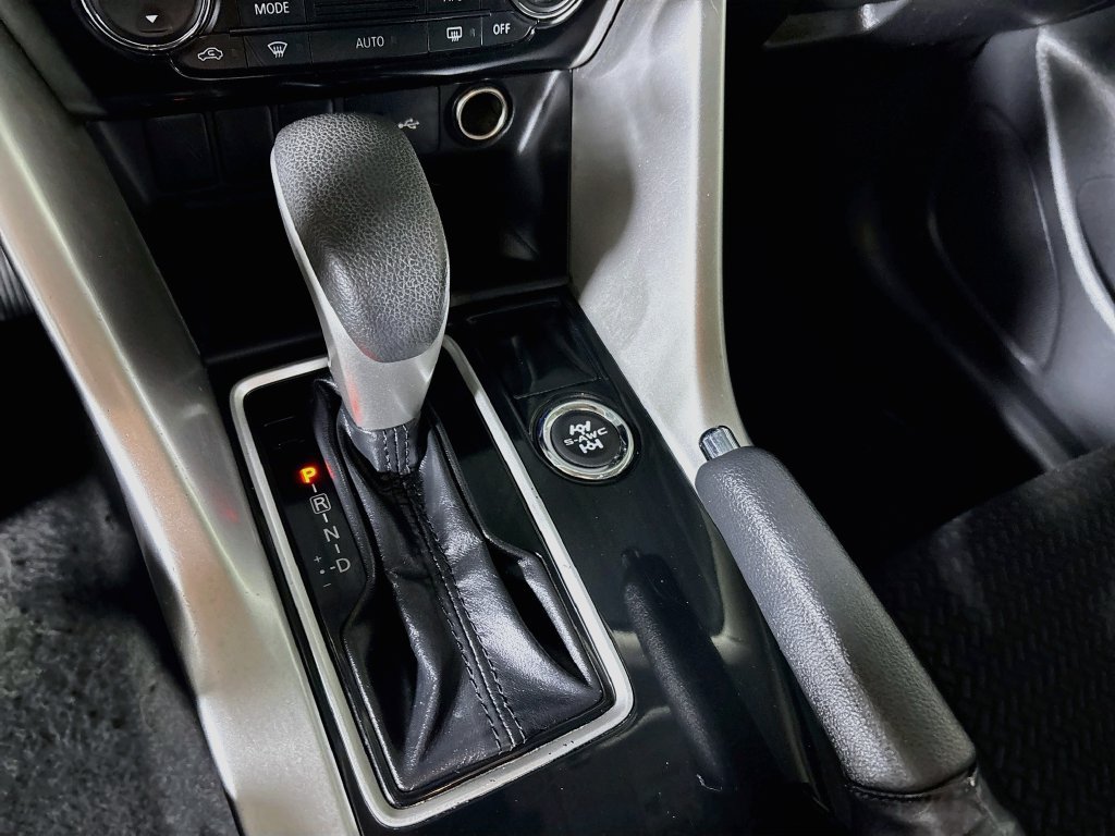 Used 2019 Mitsubishi Eclipse Cross AWD image 17