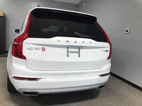 Used 2016 Volvo XC90 T6 Inscription w/ Vision Package AWD/4WD image 4