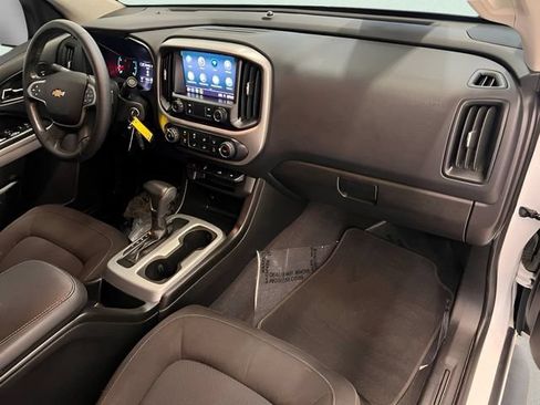 Used 2021 Chevrolet Colorado LT w/ LT Convenience Package AWD/4WD image 11