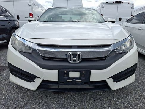 Used 2018 Honda Civic EX image 2