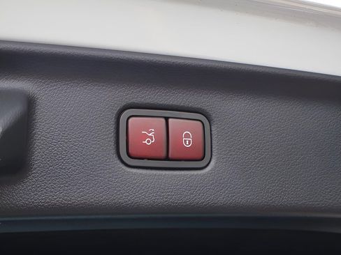 New 2025 Mercedes-Benz S 580 4MATIC Sedan image 33