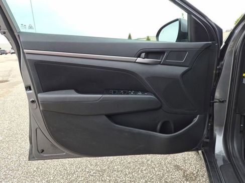 Used 2018 Hyundai Elantra SEL FWD image 12
