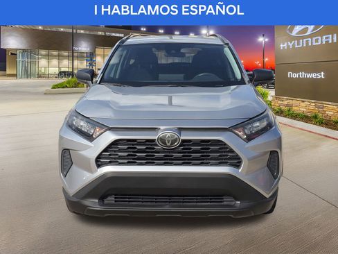 Used 2019 Toyota RAV4 LE image 5