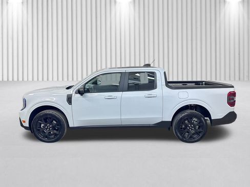 New 2025 Ford Maverick Lariat w/ Black Appearance Package image 8