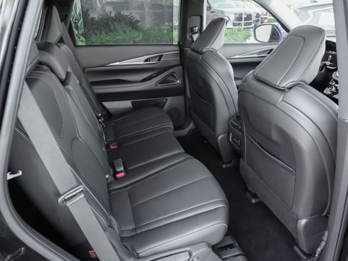 Certified 2026 INFINITI QX60 Luxe w/ Cargo Package FWD image 35