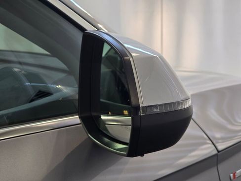 Certified 2025 Audi Q5 2.0T Premium Plus image 30