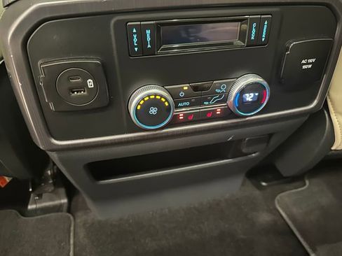 Used 2022 Ford Expedition Platinum image 23