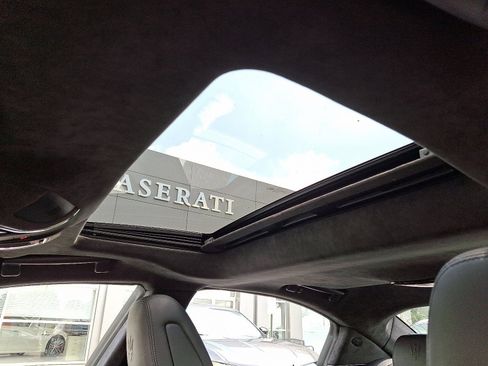 Used 2022 Maserati Ghibli Modena Q4 image 14