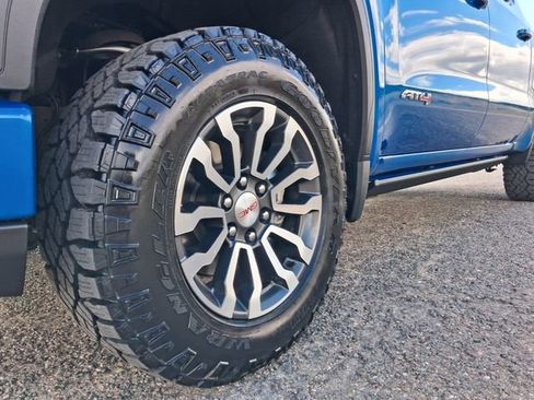 Certified 2023 GMC Sierra 1500 AT4 w/ AT4 Premium Package image 9
