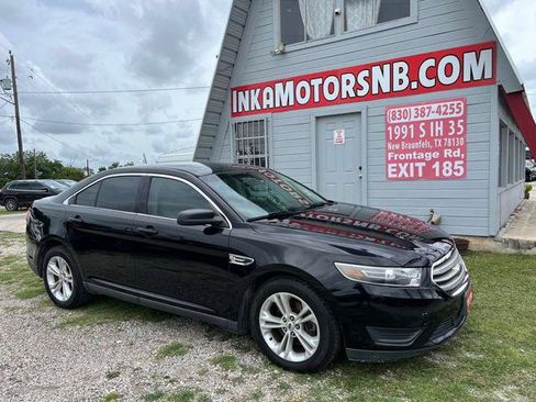 Used 2016 Ford Taurus SE FWD image 1