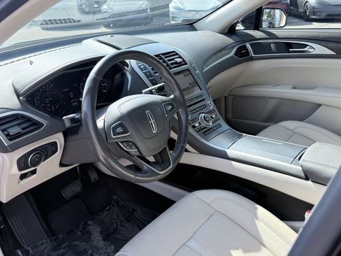 Used 2017 Lincoln MKZ Reserve FWD image 19