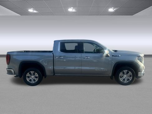Used 2025 GMC Sierra 1500 SLT RWD image 2