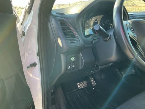 Used 2022 Honda HR-V Sport image 29