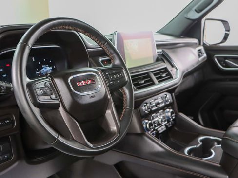 Used 2024 GMC Yukon AT4 w/ Technology Package image 27