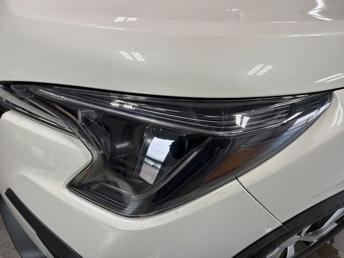 Certified 2025 Subaru Ascent Premium AWD/4WD image 16