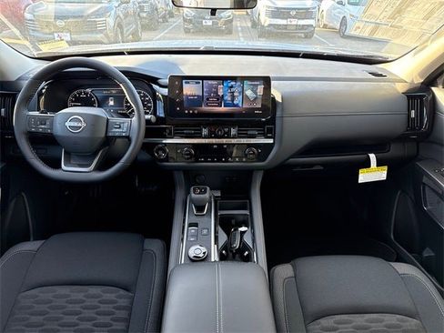 New 2026 Nissan Pathfinder SV image 13