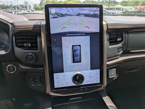Used 2023 Ford Expedition King Ranch AWD/4WD image 32