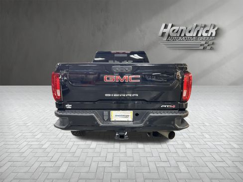 Used 2022 GMC Sierra 2500 AT4 w/ AT4 Premium Plus Package AWD/4WD image 9