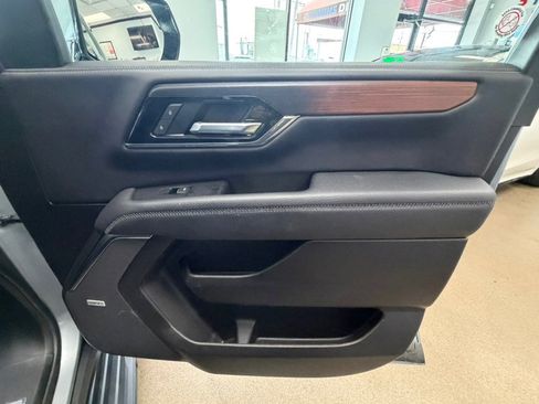 Used 2025 GMC Yukon Denali AWD/4WD image 55