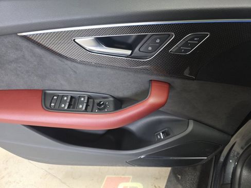 Used 2021 Audi SQ8 Premium Plus w/ SQ8 Black Optic Package image 9