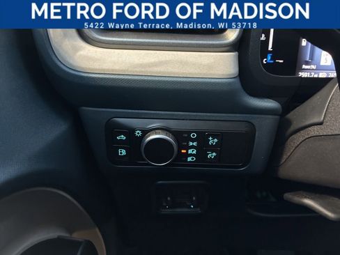 Used 2025 Ford Maverick Lariat w/ 4K Tow Package image 36