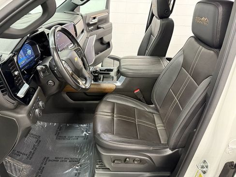 Used 2023 Chevrolet Silverado 1500 High Country image 14