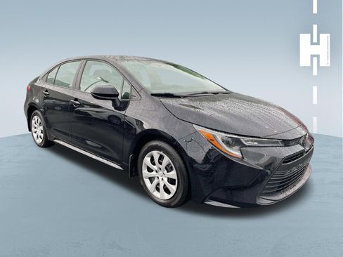 Used 2024 Toyota Corolla LE FWD image 1