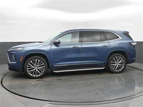 Certified 2025 Buick Enclave Avenir w/ Super Cruise Package image 2