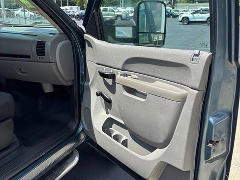 Used 2012 Chevrolet Silverado 2500 W/T AWD/4WD image 10