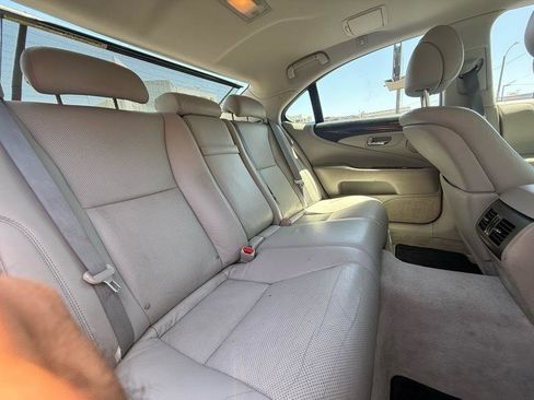 Used 2010 Lexus LS 460 RWD image 19