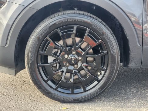 Certified 2022 Kia Telluride SX w/ SX Prestige Package image 9