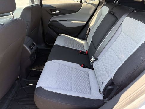 Certified 2022 Chevrolet Equinox LS w/ LS Convenience Package FWD image 19