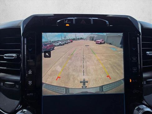 Used 2022 RAM 1500 Big Horn AWD/4WD image 15