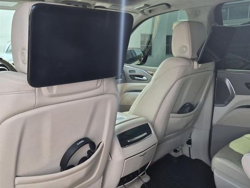 Used 2023 Cadillac Escalade ESV Sport Platinum w/ LPO, ONYX Package AWD/4WD image 31