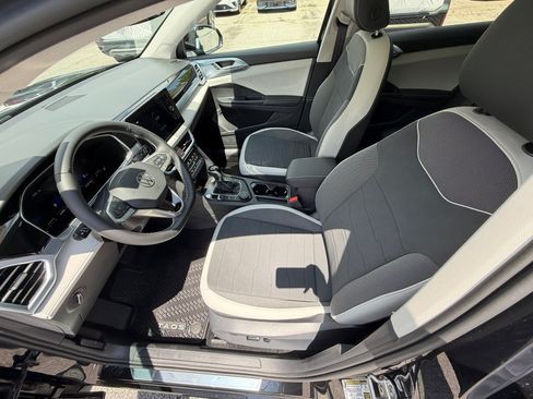New 2026 Volkswagen Taos SE AWD/4WD image 30