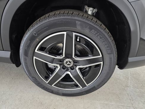 New 2027 Mercedes-Benz GLC 300 image 12