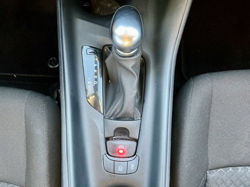 Used 2021 Toyota C-HR LE image 32