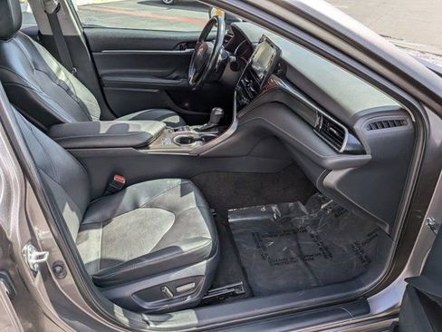 Used 2023 Toyota Camry XSE image 5
