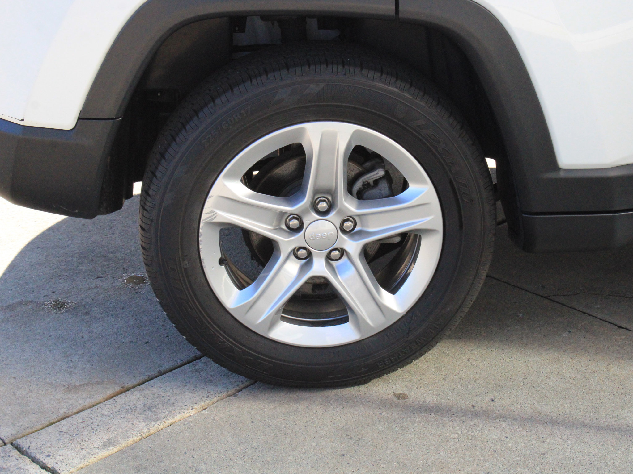 Used 2023 Jeep Compass Latitude w/ Convenience Group AWD/4WD image 12