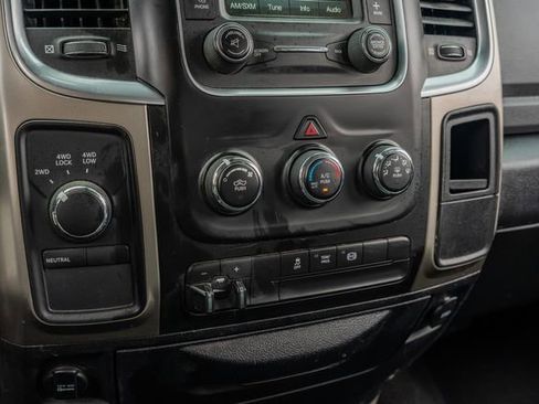 Used 2018 RAM 2500 SLT image 29