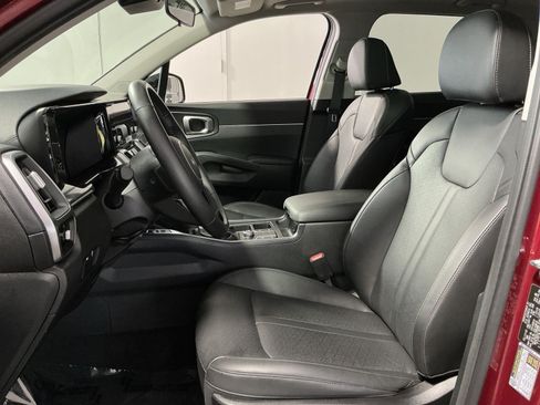 Used 2023 Kia Sorento S w/ Panoramic Sunroof Package FWD image 14