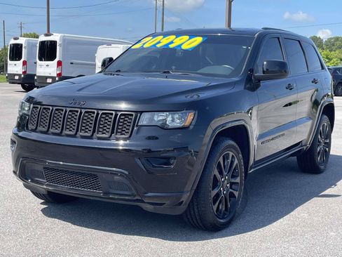 Used 2020 Jeep Grand Cherokee Altitude AWD/4WD image 6