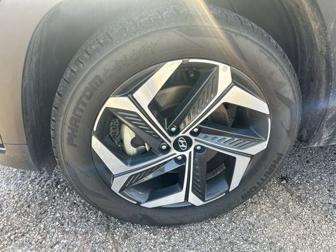 Used 2024 Hyundai Tucson Limited AWD/4WD image 7