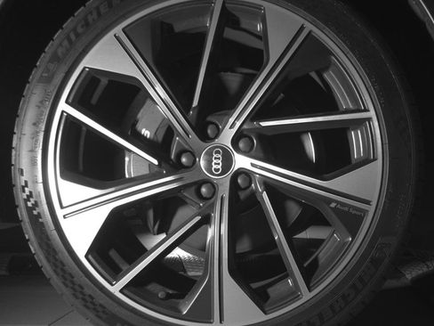 Used 2021 Audi SQ5 Premium Plus image 11