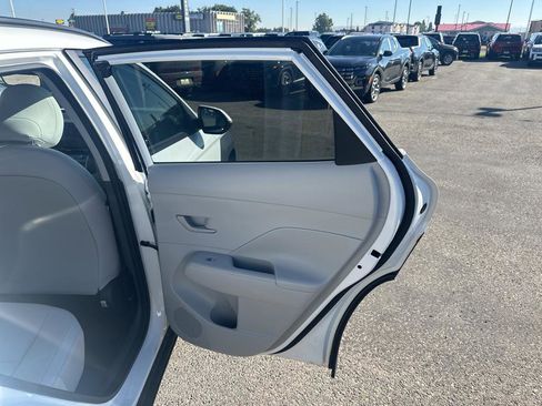 New 2025 Hyundai Kona SEL image 37