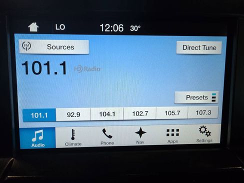 Used 2016 Ford F150 Lariat w/ Equipment Group 502A Luxury AWD/4WD image 36