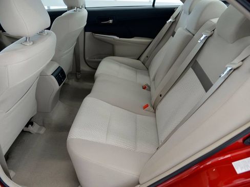 Used 2014 Toyota Camry XLE FWD image 29